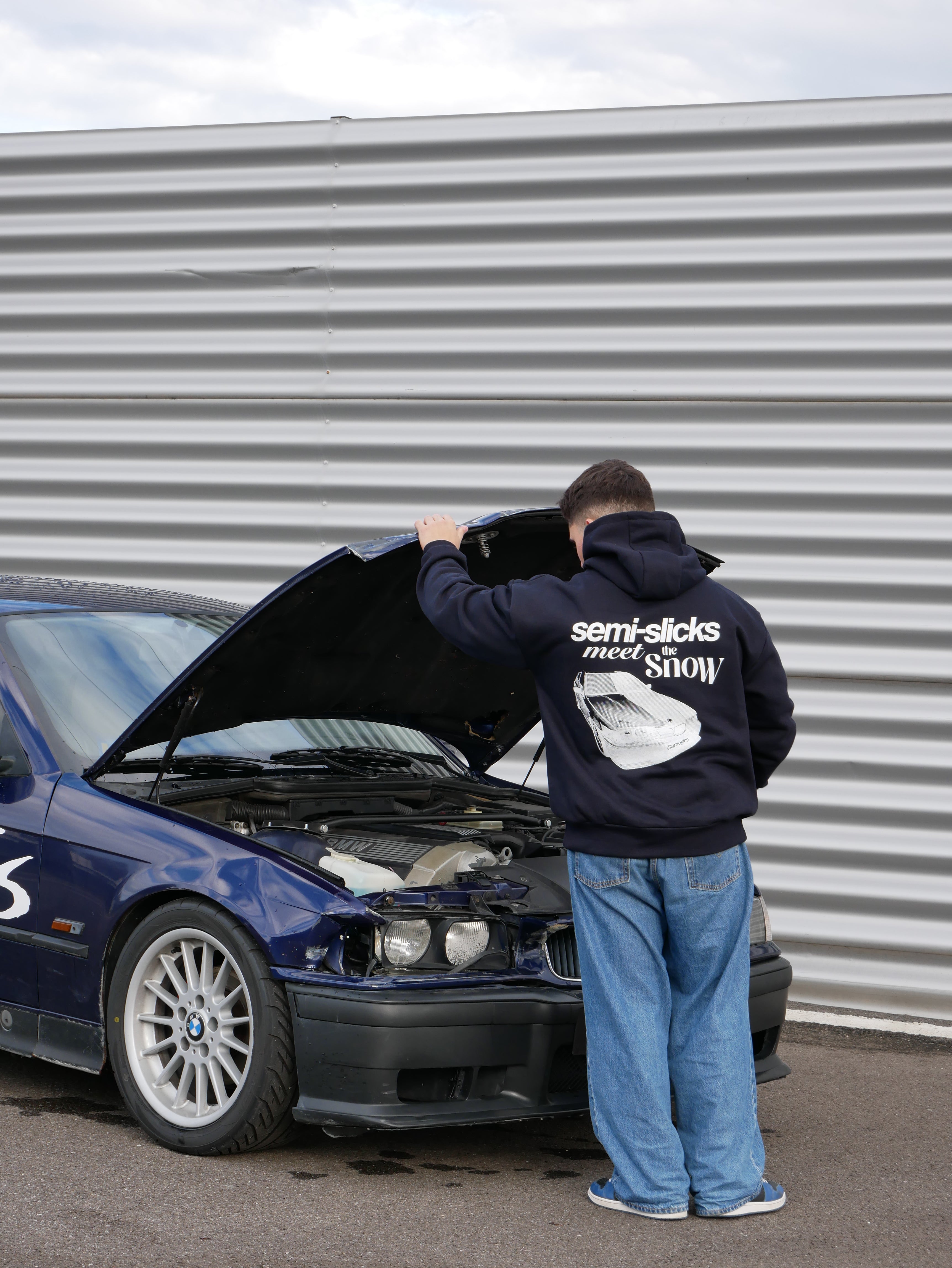 PACK SEMI-SLICKS MEET THE SNOW